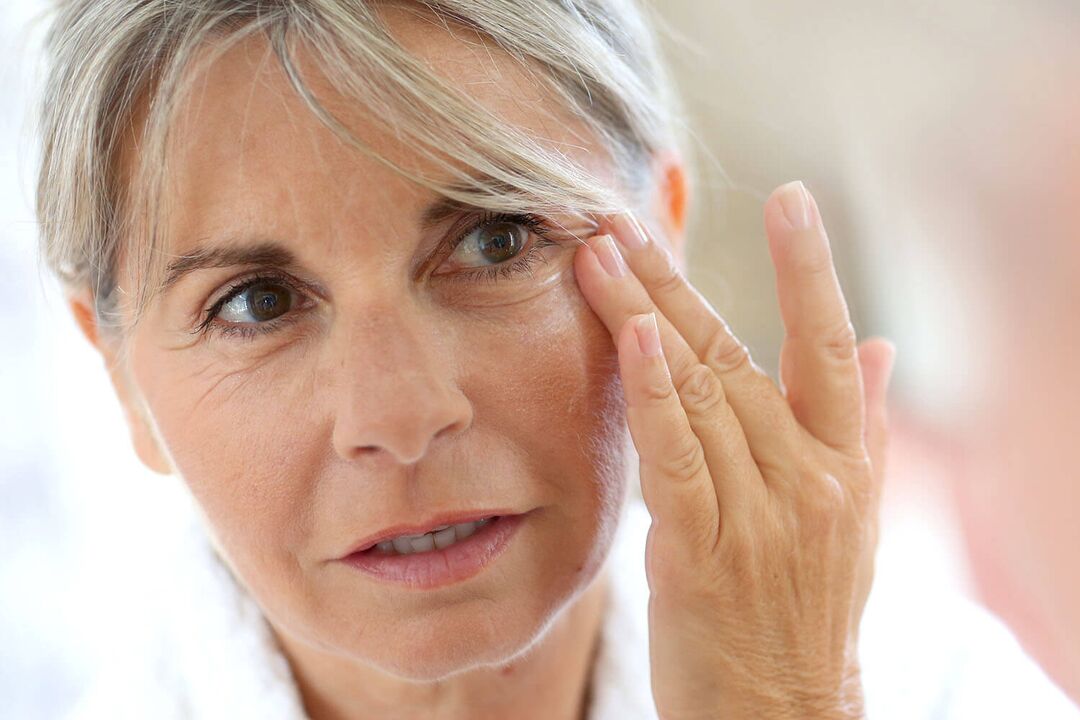 Samomasaža lica za pomoć ženama starijim od 50 godina da ostanu mlade